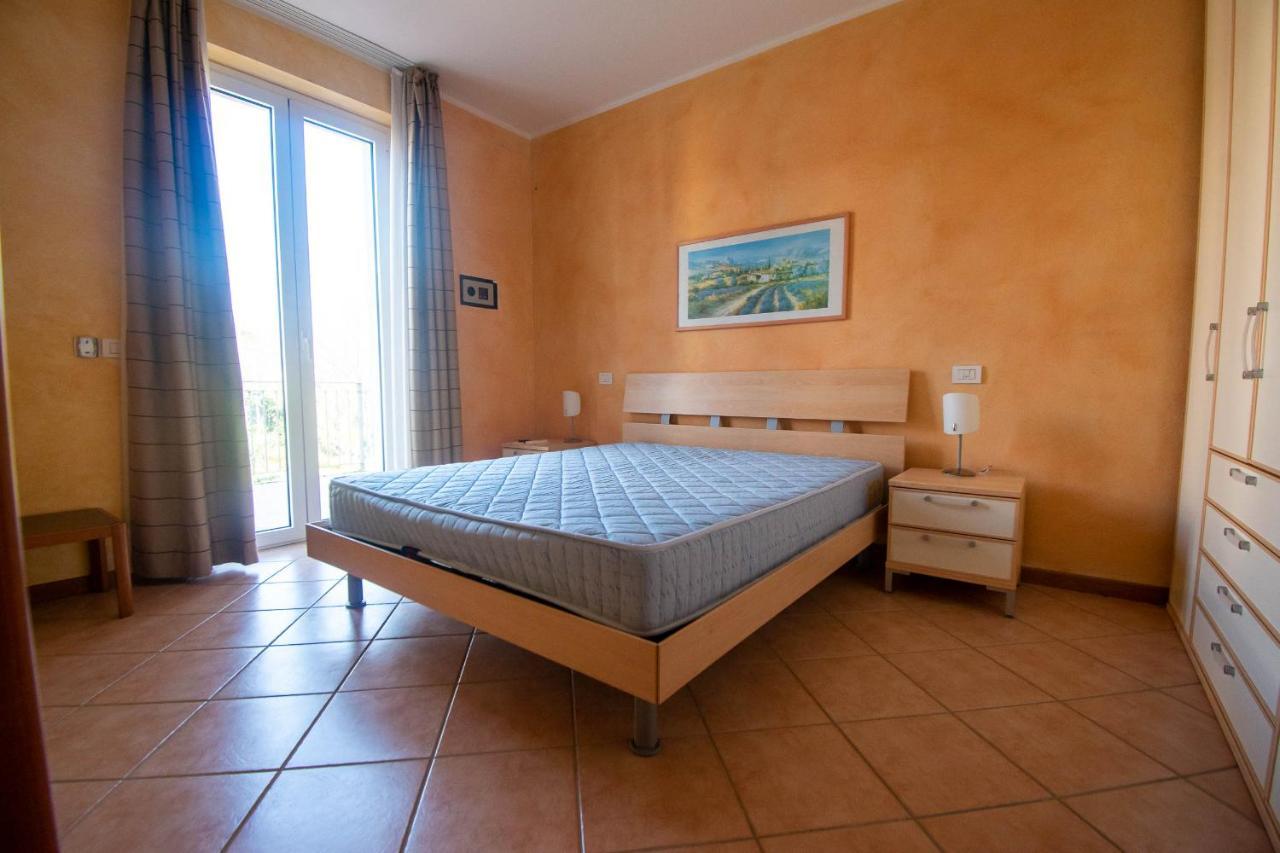 Appartement Lato Soleggiato @Gardazzurro à Padenghe sul Garda Extérieur photo