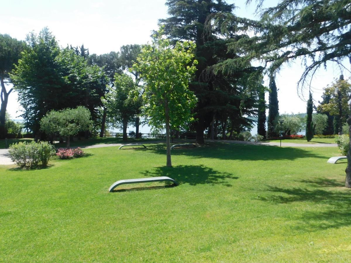 Appartement Lato Soleggiato @Gardazzurro à Padenghe sul Garda Extérieur photo