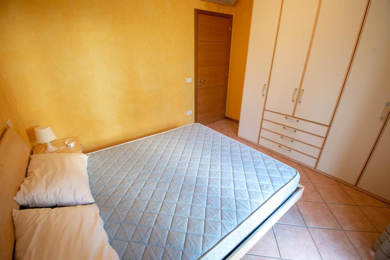 Appartement Lato Soleggiato @Gardazzurro à Padenghe sul Garda Extérieur photo