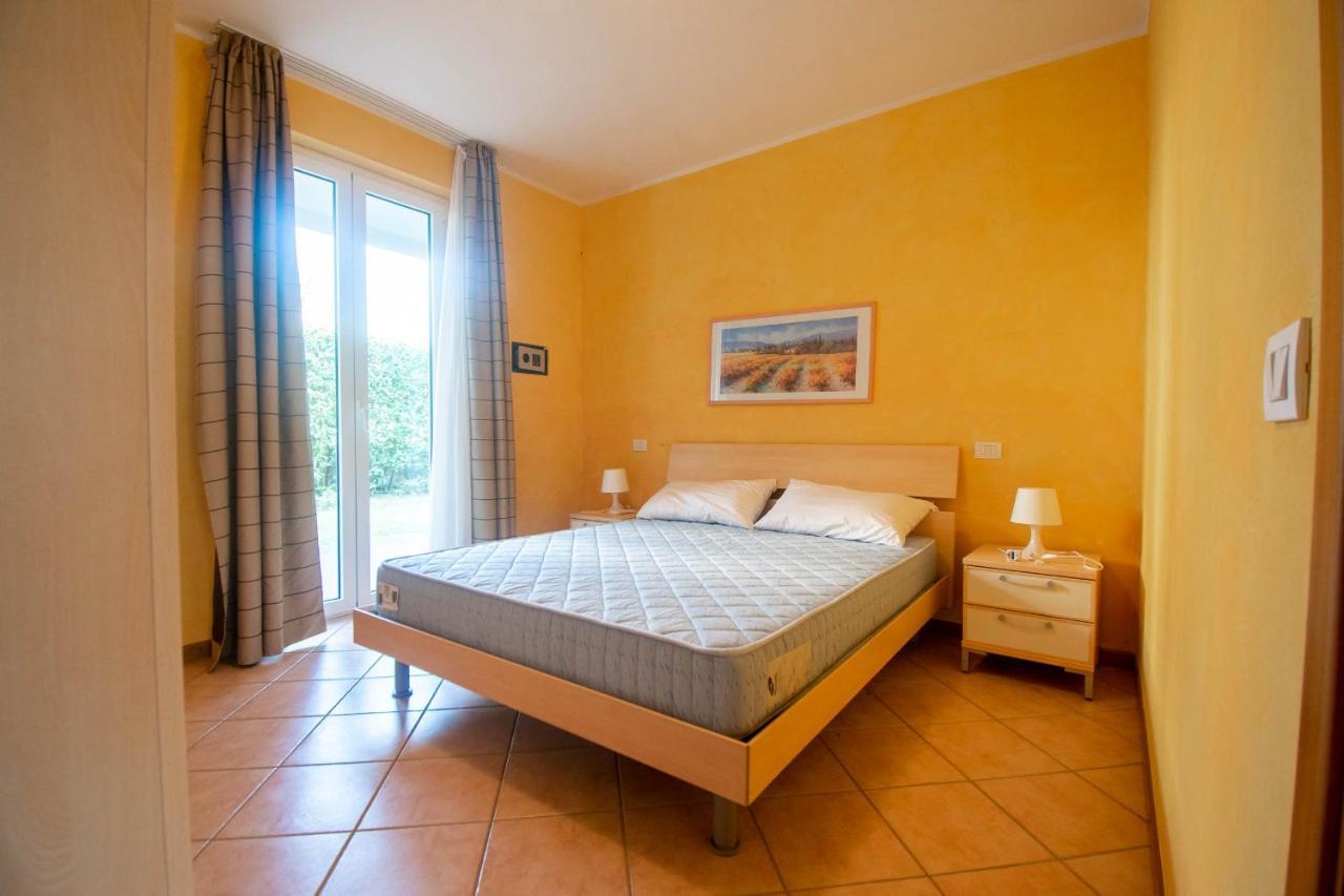 Appartement Lato Soleggiato @Gardazzurro à Padenghe sul Garda Extérieur photo