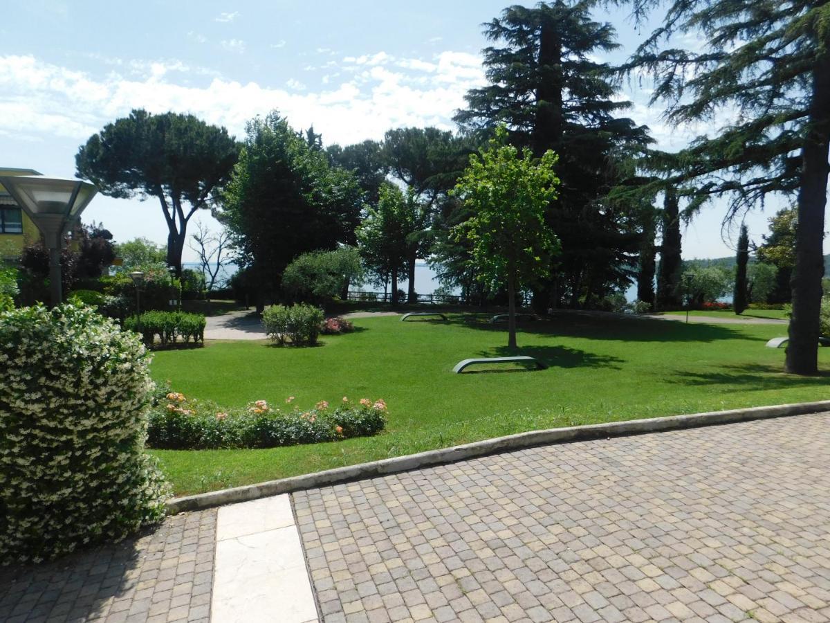 Appartement Lato Soleggiato @Gardazzurro à Padenghe sul Garda Extérieur photo
