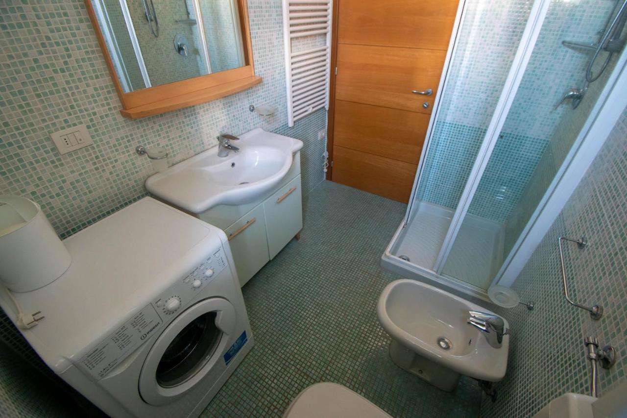 Appartement Lato Soleggiato @Gardazzurro à Padenghe sul Garda Extérieur photo