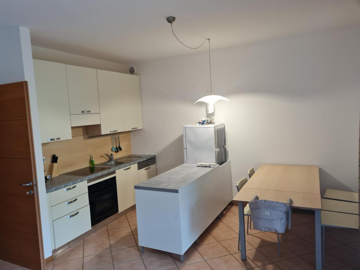 Appartement Lato Soleggiato @Gardazzurro à Padenghe sul Garda Extérieur photo