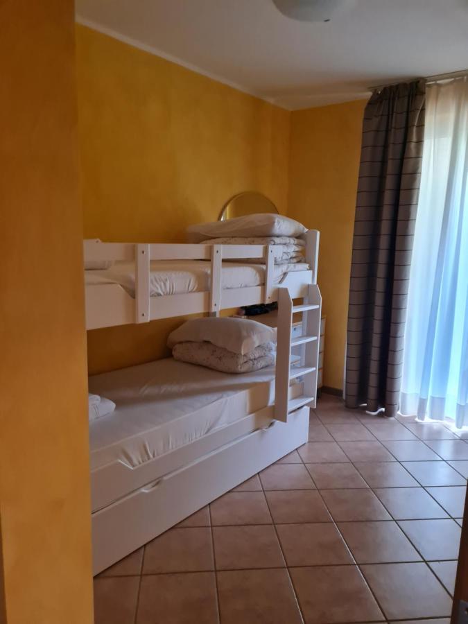 Appartement Lato Soleggiato @Gardazzurro à Padenghe sul Garda Extérieur photo